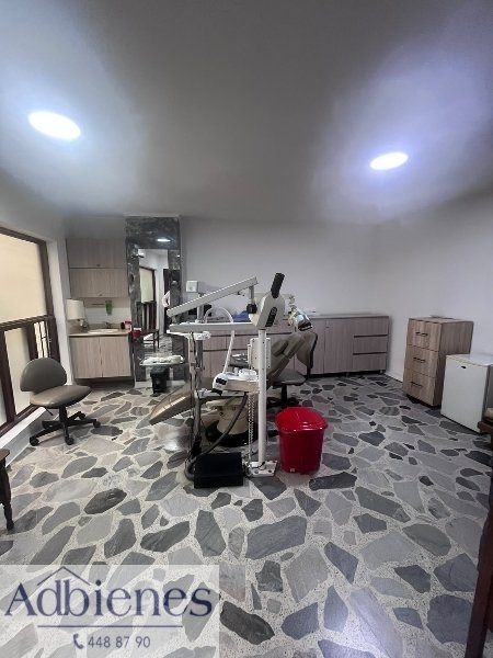 Oficina en venta en Villa Nueva, Medellín 4