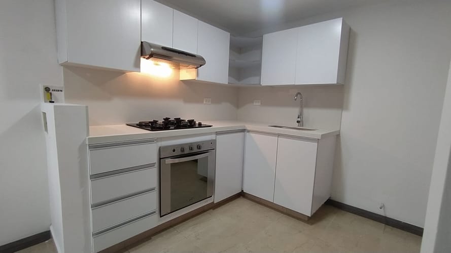 Apartamento de 3 alcobas en arriendo en La Frontera, Medellín, 106 m² · foto 4 de 14