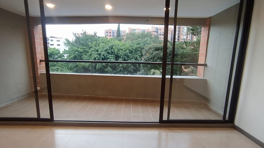 Apartamento de 3 alcobas en arriendo en La Frontera, Medellín, 106 m² · foto 6 de 14