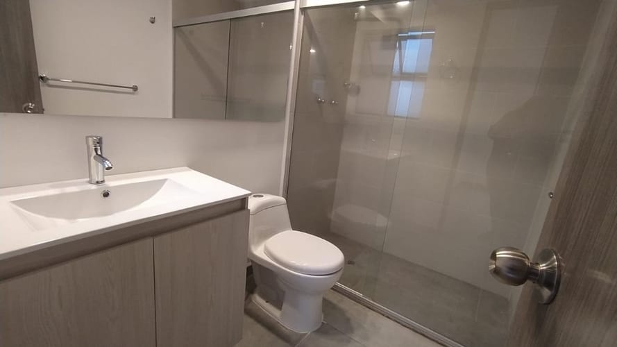 Apartamento de 3 alcobas en arriendo en La Frontera, Medellín, 106 m² · foto 12 de 14
