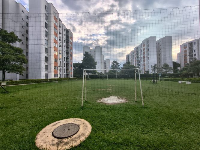 Apartamento de 3 alcobas en venta en Cr. Los Naranjos, Jamundí, 65 m² · foto 5 de 17