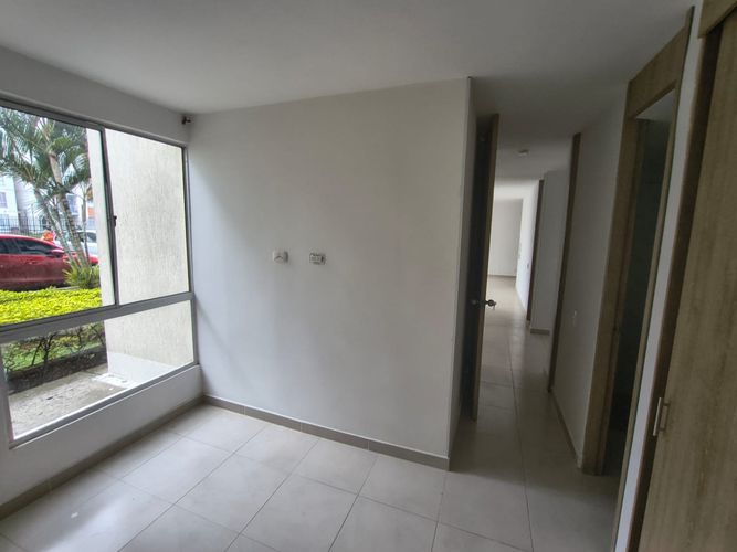 Apartamento de 3 alcobas en venta en Cr. Los Naranjos, Jamundí, 65 m² · foto 9 de 17