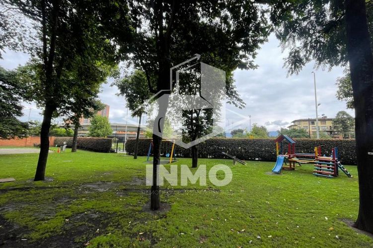 Apartamento de 5 alcobas en venta en Sotileza, Bogotá, 300 m² · foto 2 de 24