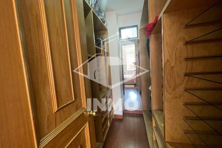 Apartamento de 5 alcobas en venta en Sotileza, Bogotá, 300 m² · foto 23 de 24