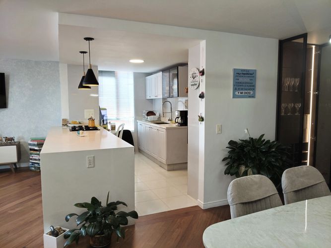 Apartamento de 4 alcobas en venta en Lagos De Cordoba, Bogotá, 172 m² · foto 3 de 24