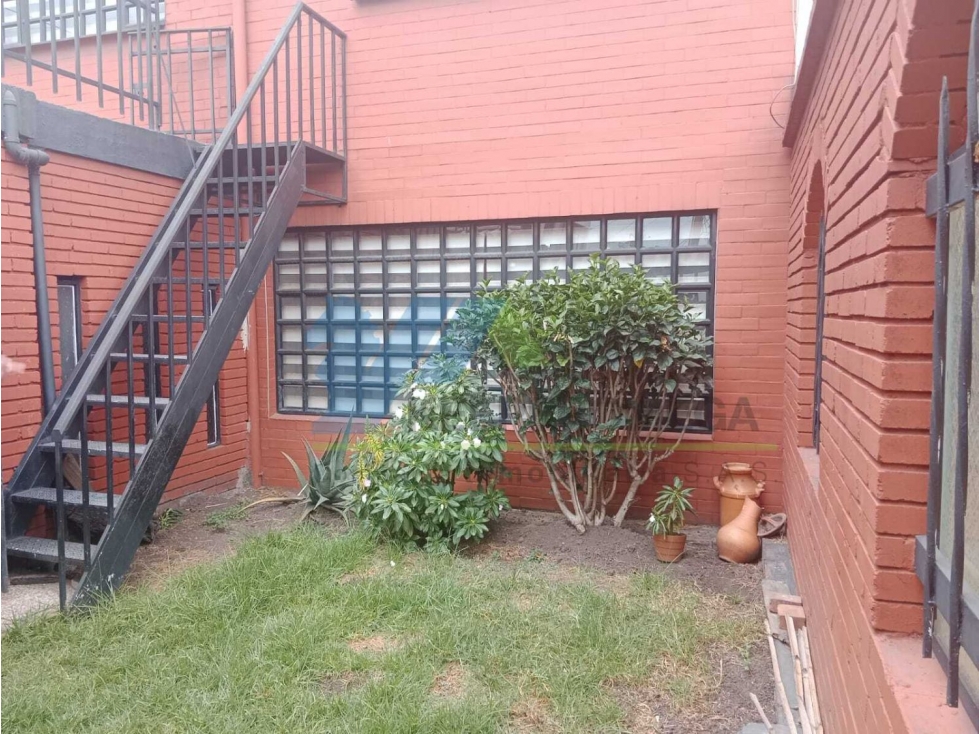 Casa en venta en Mandalay, Bogotá · foto 2 de 21