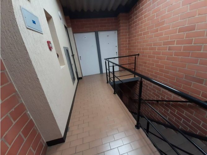 Apartamento de 2 alcobas en venta en Tierra Blanca, Soacha, 45 m² · foto 3 de 9