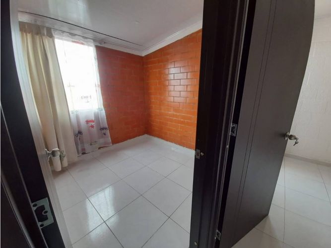 Apartamento de 2 alcobas en venta en Tierra Blanca, Soacha, 45 m² · foto 6 de 9