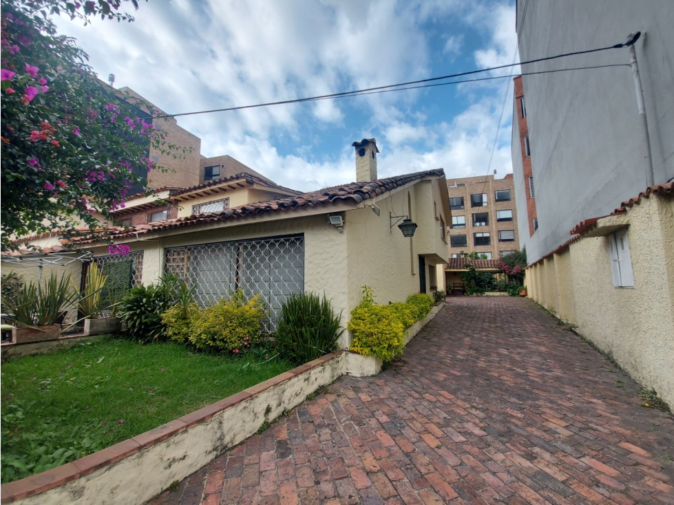 Casa en venta en El Contador, Bogotá · foto 2 de 24