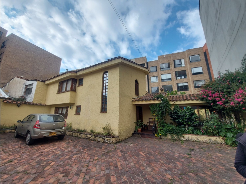 Casa en venta en El Contador, Bogotá · foto 3 de 24