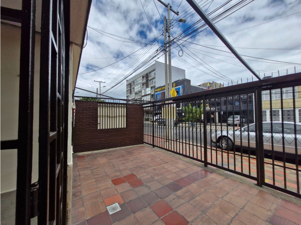 Casa en venta en La Castellana, Bogotá · foto 3 de 24