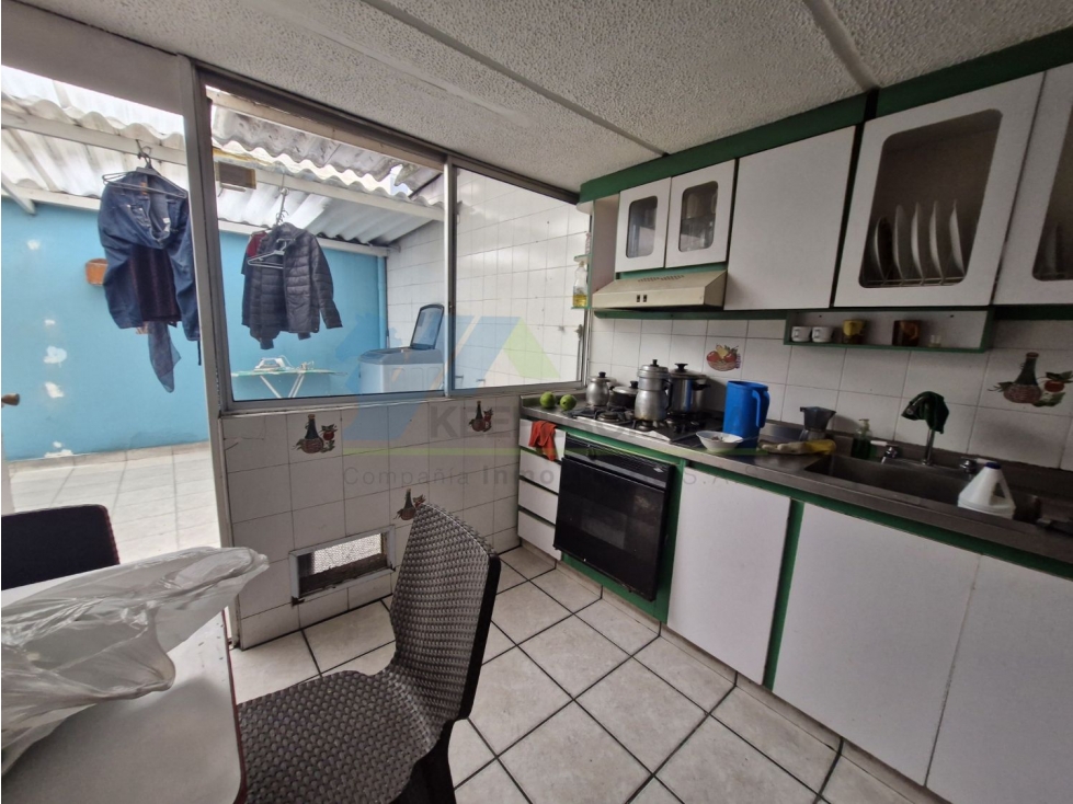 Casa en venta en Castilla, Bogotá · foto 4 de 24