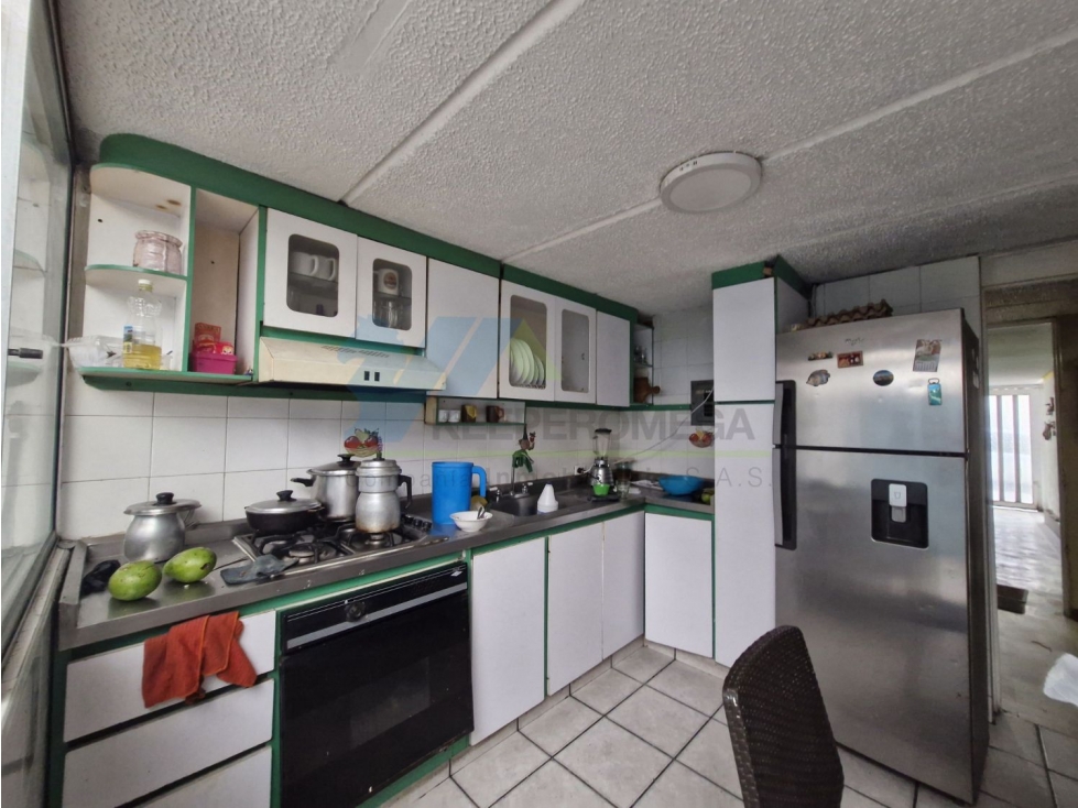 Casa en venta en Castilla, Bogotá · foto 8 de 24