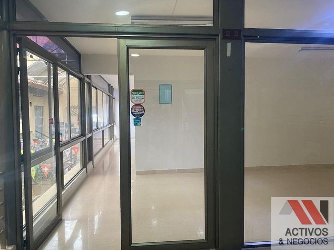 Local en venta en La Candelaria, Medellín, 119 m² · foto 7 de 10