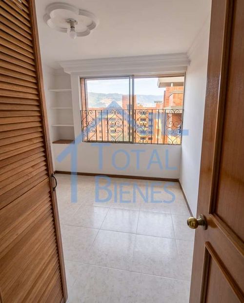 Apartamento de 3 alcobas en venta en Laureles, Medellín, 115 m² · foto 16 de 22