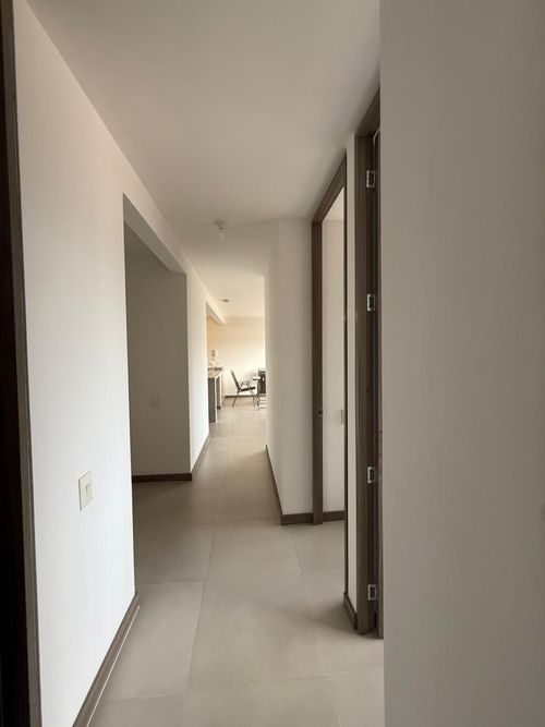 Apartamento de 3 alcobas en venta en Las Palmas, Ricaurte, 82 m² · foto 6 de 14