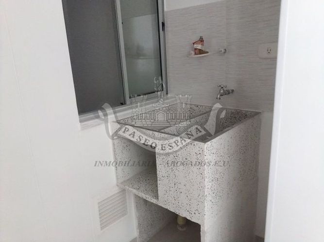 Apartamento de 3 alcobas en venta en San Jorge, Girón, 55 m² · foto 3 de 8