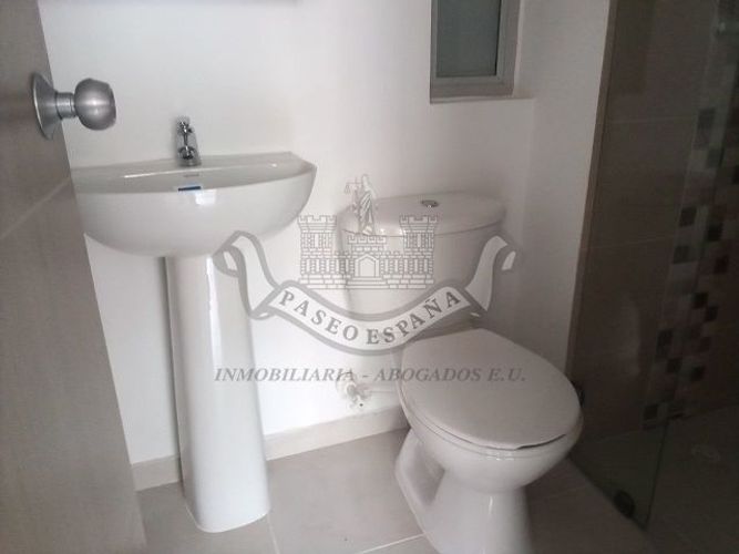 Apartamento de 3 alcobas en venta en San Jorge, Girón, 55 m² · foto 6 de 8