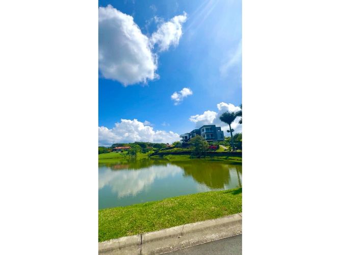 Lote en venta en Cerritos, Pereira, 2635 m² · foto 2 de 16