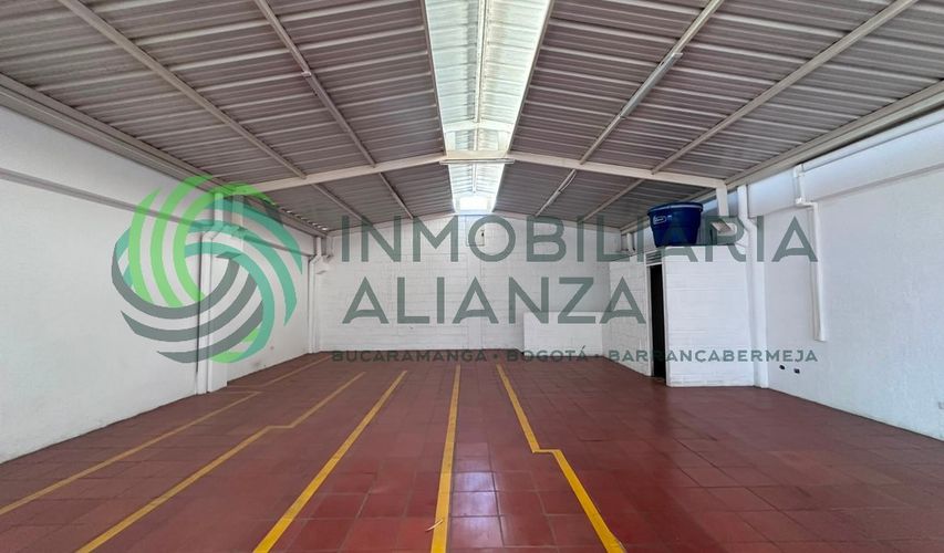 Bodega en arriendo en Chimita Zona Industrial, Girón, 300 m² · foto 11 de 15