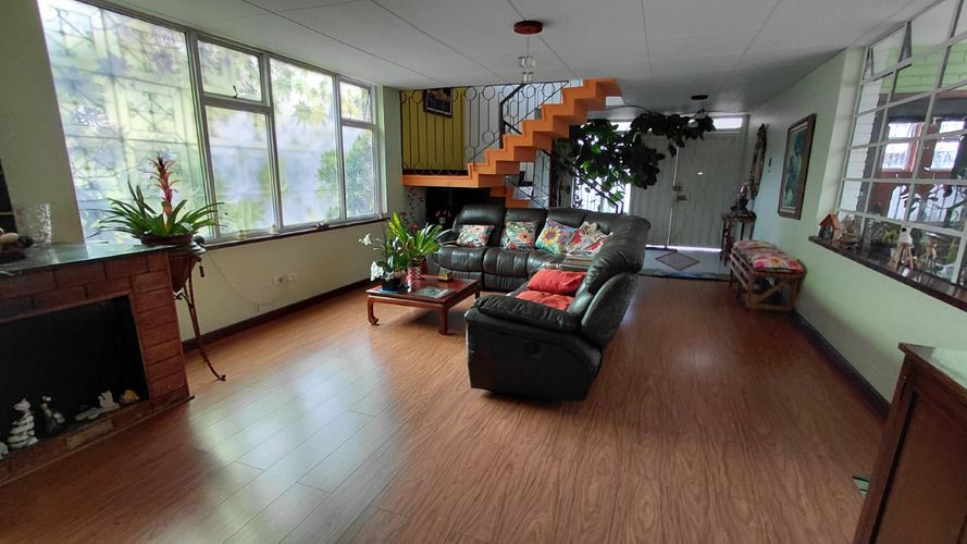 Casa en venta en Galerias, Bogotá · foto 8 de 24