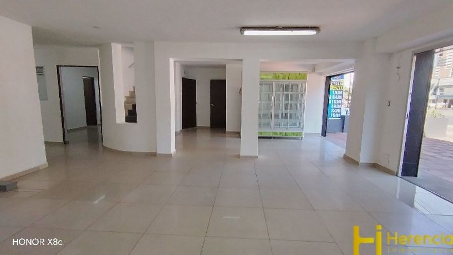 Local en arriendo en Estadio, Medellín, 600 m² · foto 2 de 24