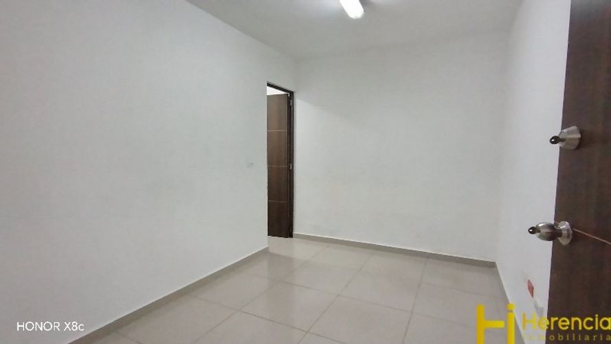 Local en arriendo en Estadio, Medellín, 600 m² · foto 8 de 24