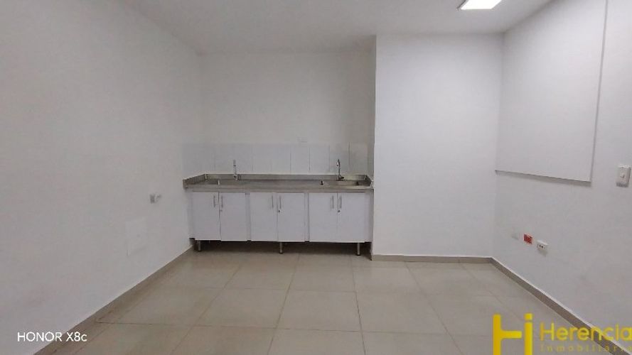 Local en arriendo en Estadio, Medellín, 600 m² · foto 11 de 24