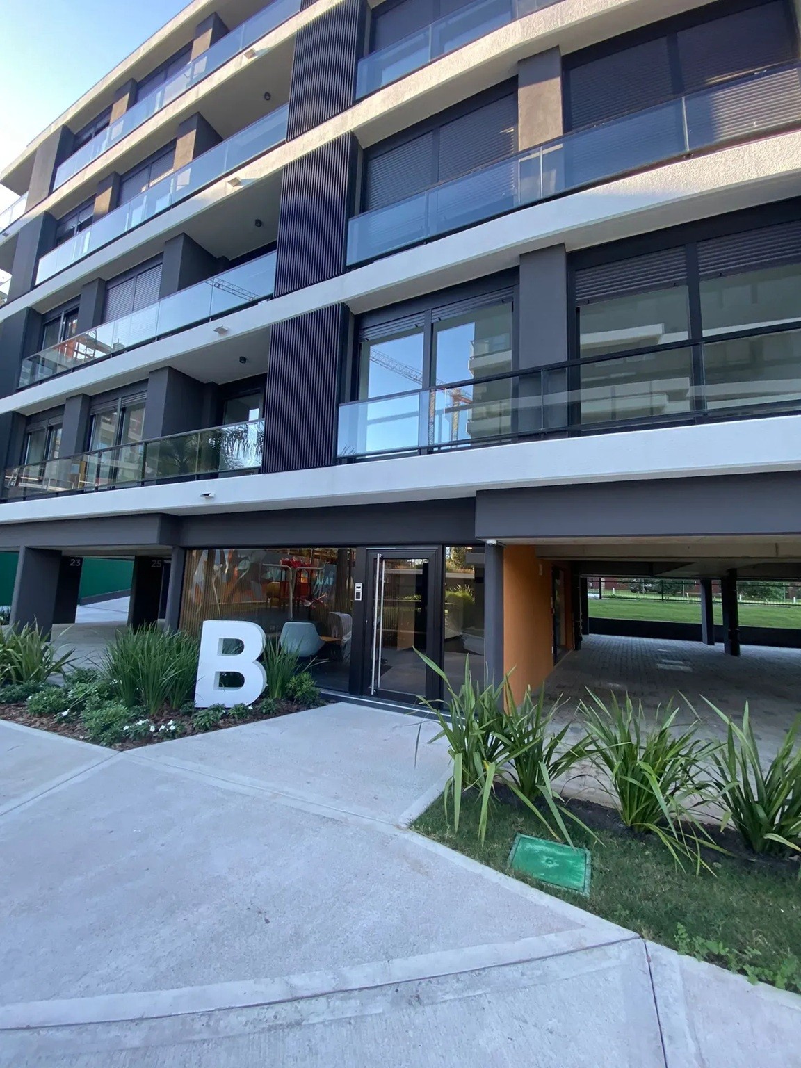 ALQUILER EN PUNTA GORDA, 1 DORMITORIO, PISO 1, TERRAZA LAVADERO, SEGURIDAD 24HS, SUM, LAUNDRY · Foto 2