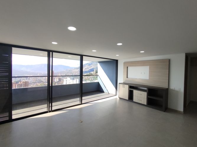 Apartamento de 2 alcobas en arriendo en El Poblado, Medellín, 96 m² · foto 3 de 20