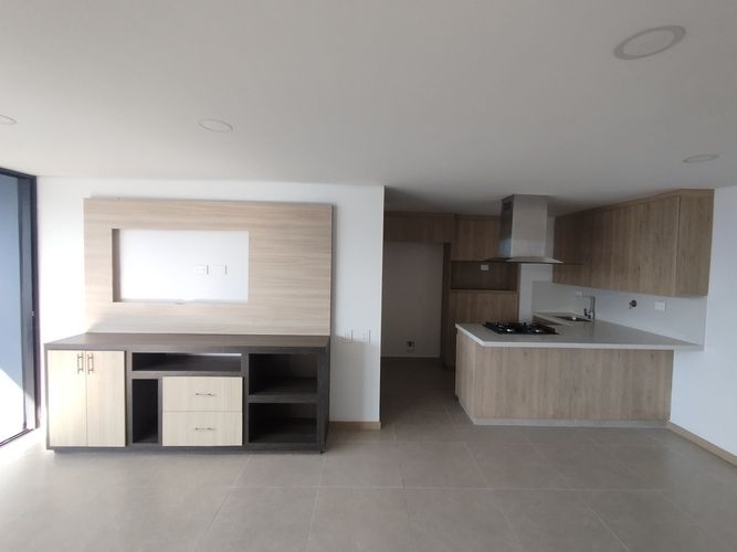 Apartamento de 2 alcobas en arriendo en El Poblado, Medellín, 96 m² · foto 8 de 20