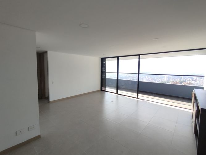 Apartamento de 2 alcobas en arriendo en El Poblado, Medellín, 96 m² · foto 9 de 20