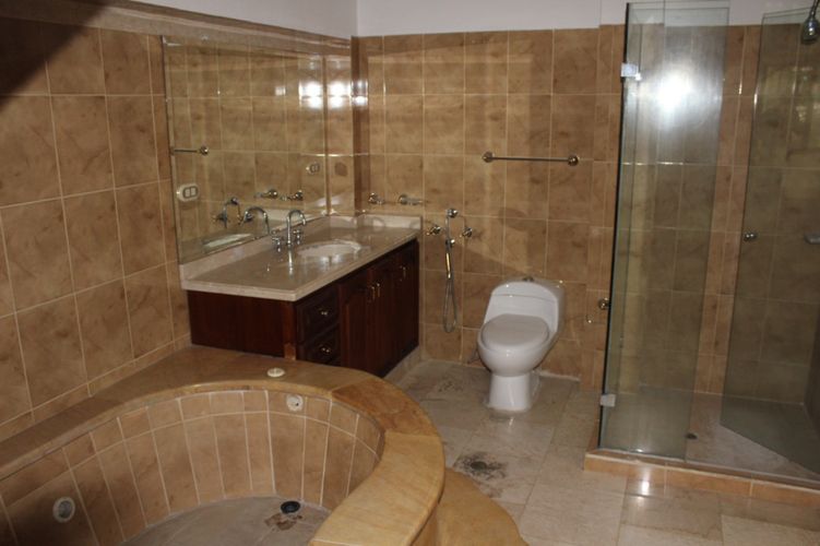 Apartamento de 5 alcobas en venta en Cristales, Cali, 439 m² · foto 7 de 18