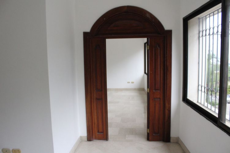 Apartamento de 5 alcobas en venta en Cristales, Cali, 439 m² · foto 8 de 18