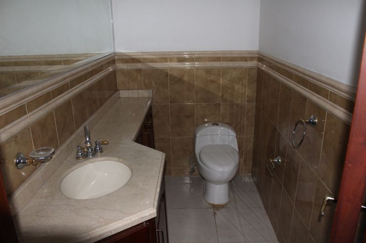 Apartamento de 5 alcobas en venta en Cristales, Cali, 439 m² · foto 11 de 18