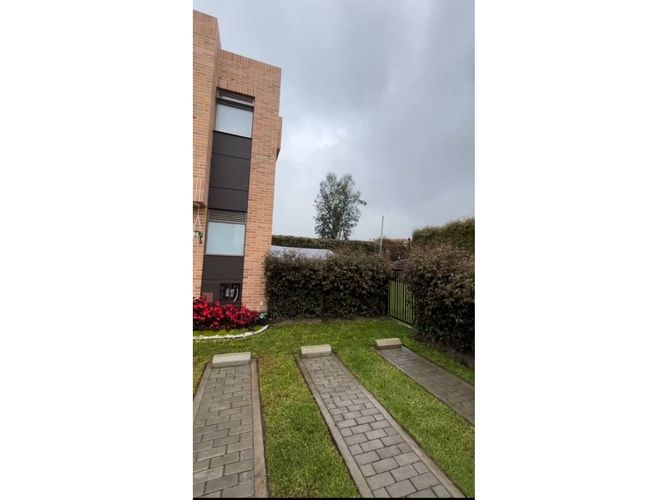 Casa de 3 alcobas en venta en Cr Hacienda Fontanar Cipres, Cajicá, 115 m² · foto 2 de 24
