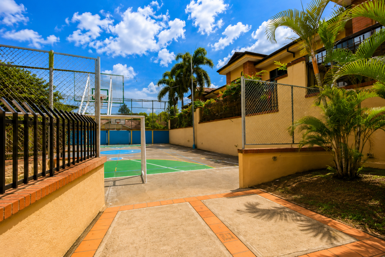 Casa de 4 alcobas en venta en La Trinidad, Floridablanca, 227 m² · foto 13 de 14