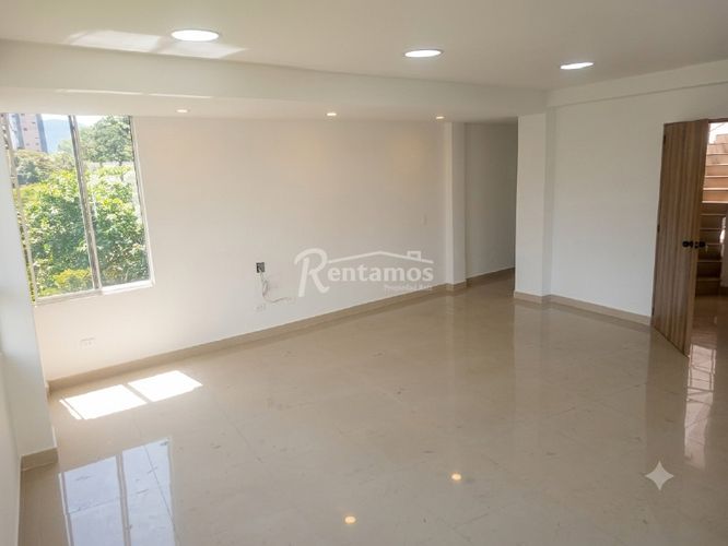 Casa de 4 alcobas en venta en La Doctora, Sabaneta, 520 m² · foto 9 de 15