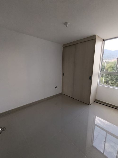 Apartamento de 3 alcobas en venta en Altos De La Campiña, Girón, 55 m² · foto 14 de 24