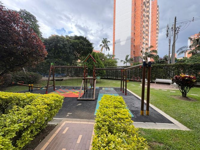 Apartamento de 3 alcobas en venta en Conquistadores, Medellín, 90 m² · foto 18 de 22