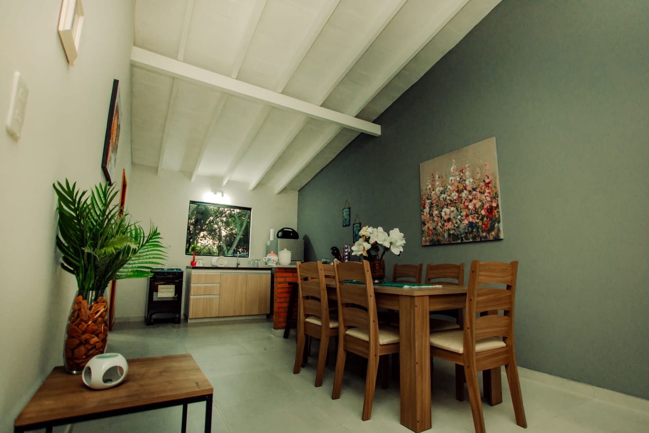 Exclusiva Casa a Estrenar en Complejo Los Pinos, Luque: Su Nuevo Hogar de Ensueño. — foto 3