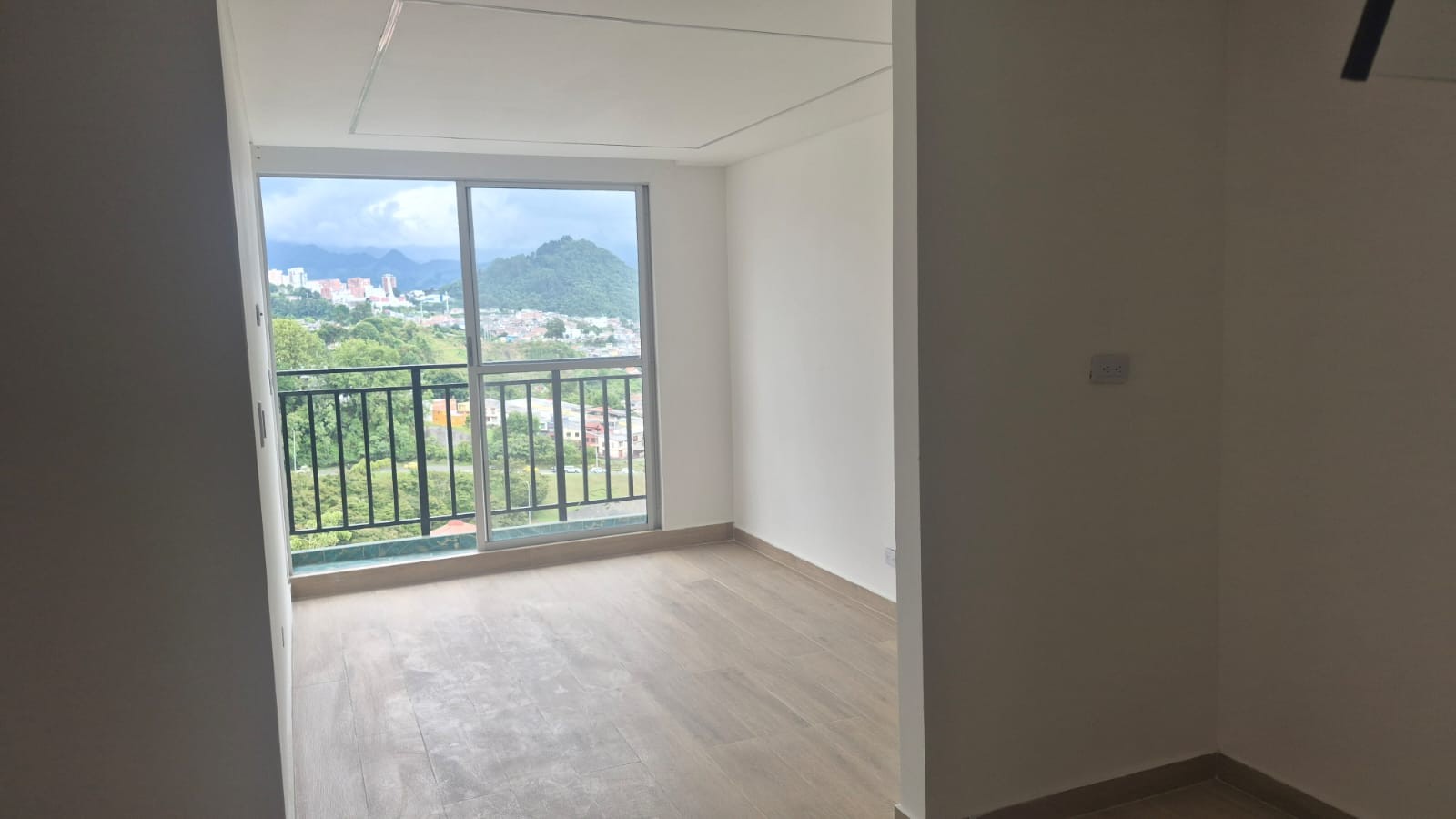 Apartamento en venta en Villa Carmenza, Manizales · foto 3 de 9