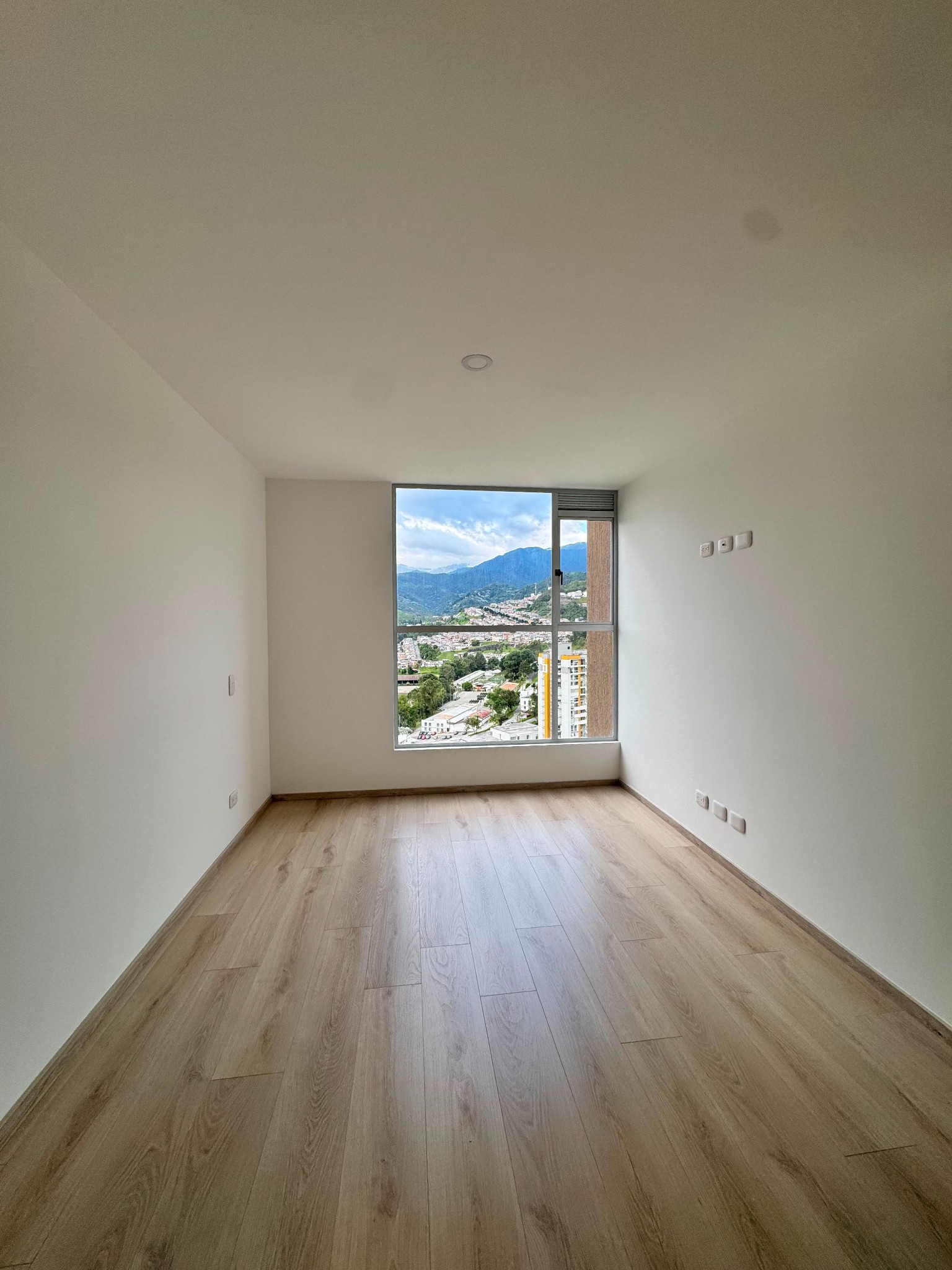 Apartamento en venta en Baja Suiza, Manizales · foto 11 de 16
