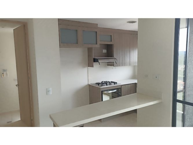 Apartamento de 2 alcobas en venta en Lomitas, Rionegro, 63 m² · foto 2 de 18