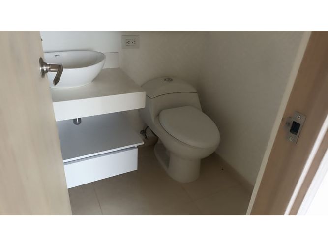 Apartamento de 2 alcobas en venta en Lomitas, Rionegro, 63 m² · foto 16 de 18