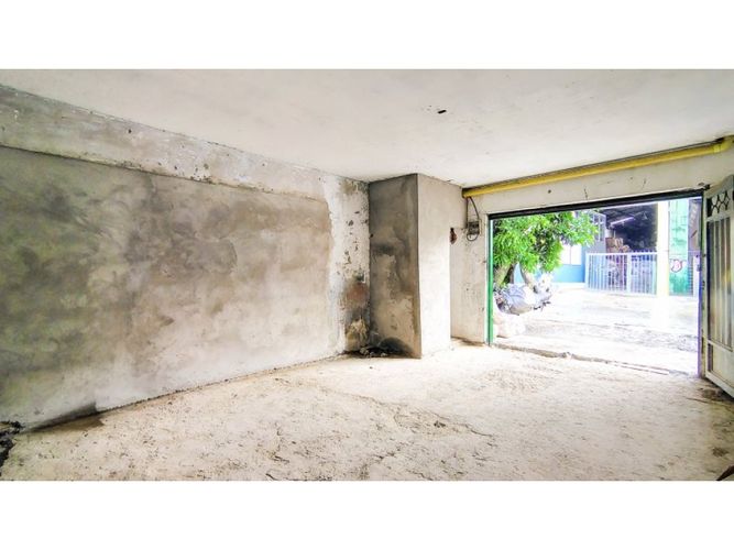 Bodega en arriendo en El Chagualo, Medellín, 60 m² · foto 2 de 5
