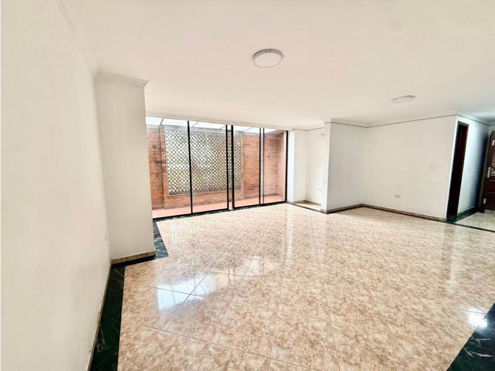 Apartamento en Venta en Miraflores, Cali