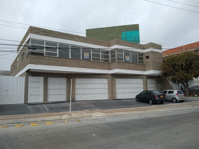 Local en arriendo en Abajo, Barranquilla, 600 m² · foto 2 de 19