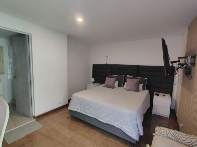 Apartamento de 3 alcobas en arriendo en El Poblado, Medellín, 104 m² · foto 8 de 15