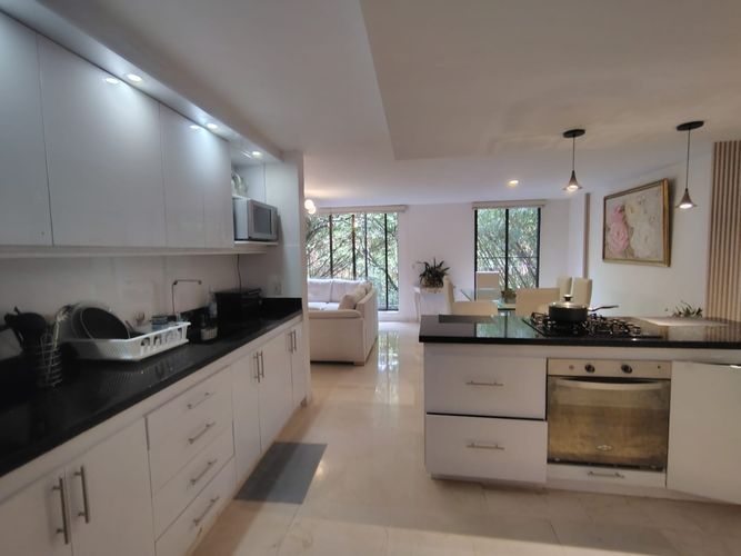 Apartamento de 3 alcobas en arriendo en El Poblado, Medellín, 104 m² · foto 5 de 15